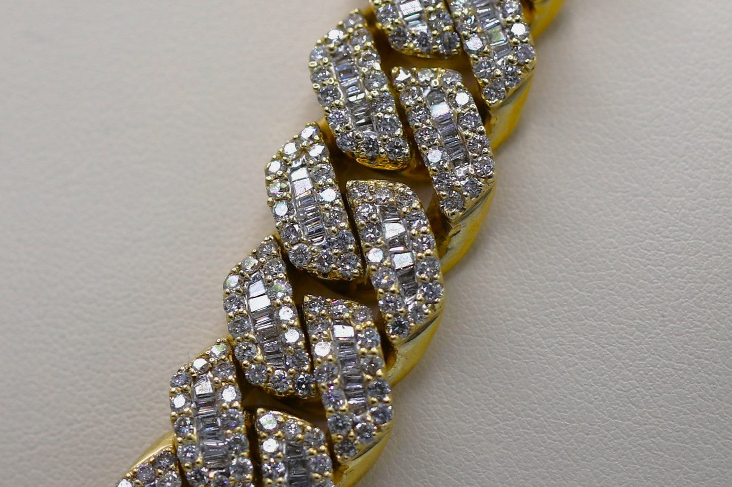 VS BAGUETTE/ROUND CUBAN CHAIN