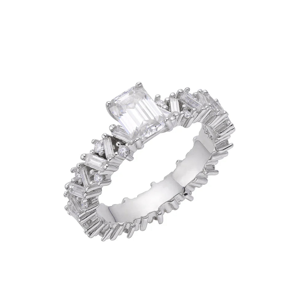 LUX EMERALD RING