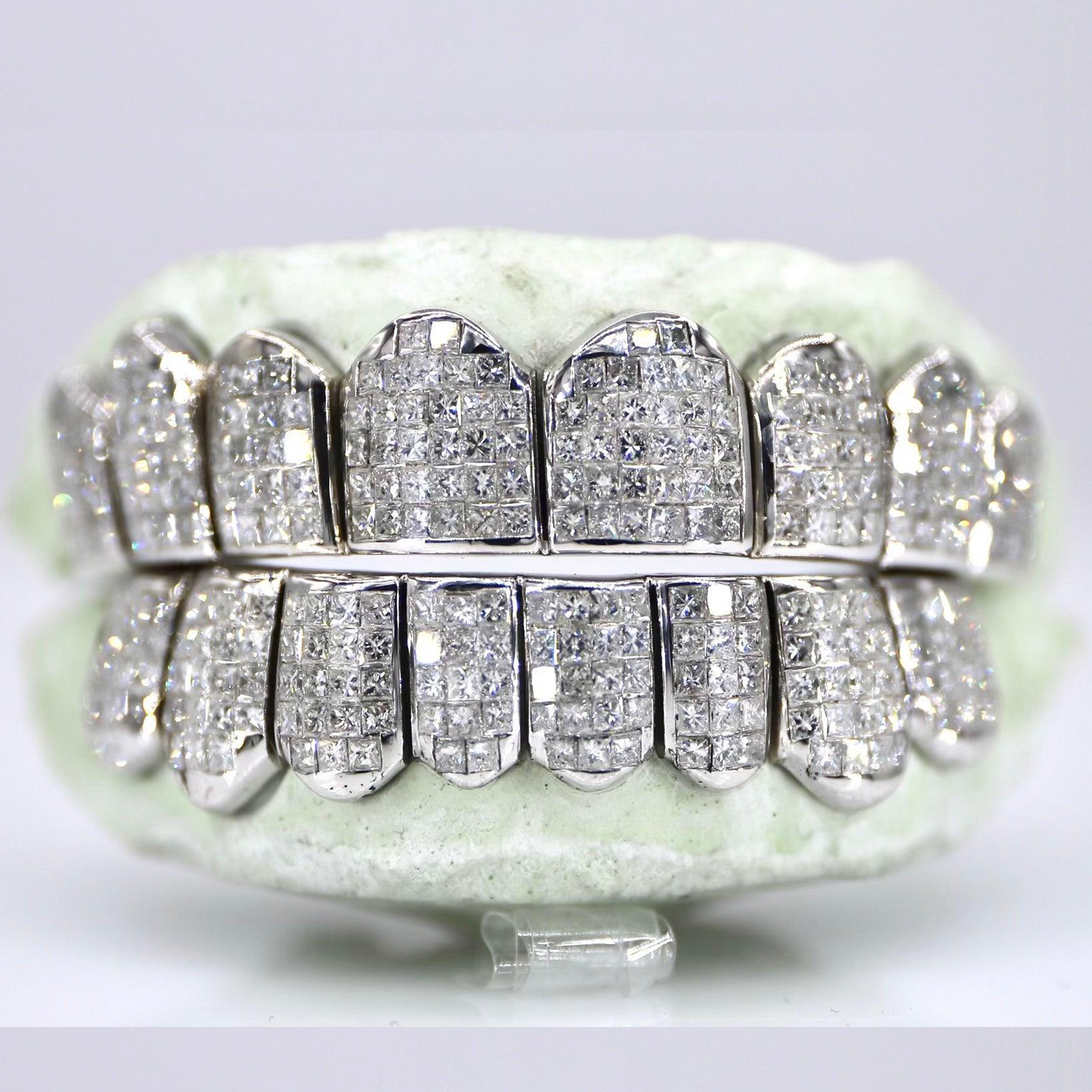 INVISIBLE PRINCESS CUT LAB GROWN (SPECIAL)