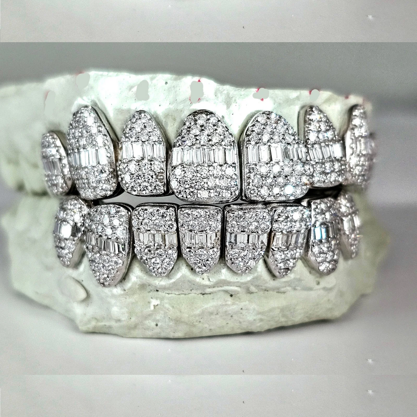 VVS HONEYCOMB + BAGUETTE (MOISSANITE)