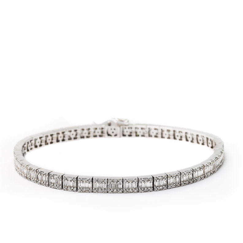 10K BAGUETTE DIAMOND BRACELET