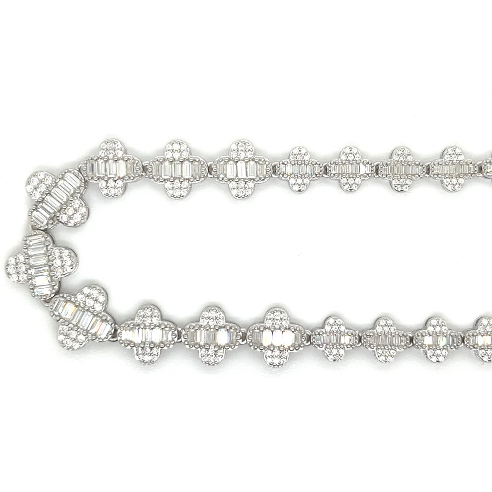 CUTE BAGUETTE CLOVER CHAIN