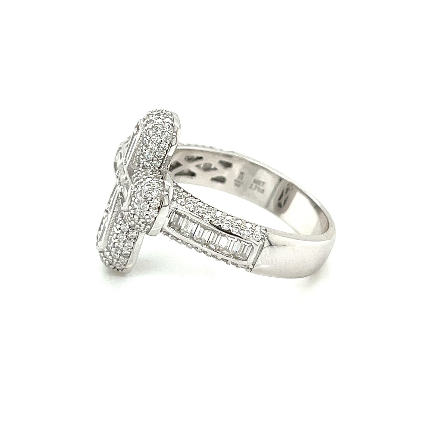 BIG BAGUETTE CROSS RING