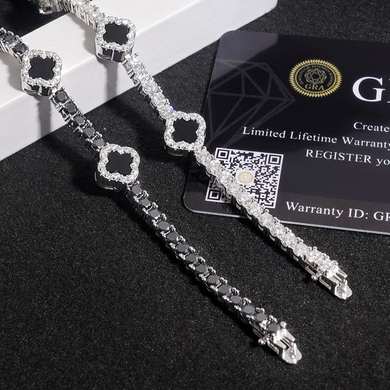 4 Leaf Clover with Black Onyx
